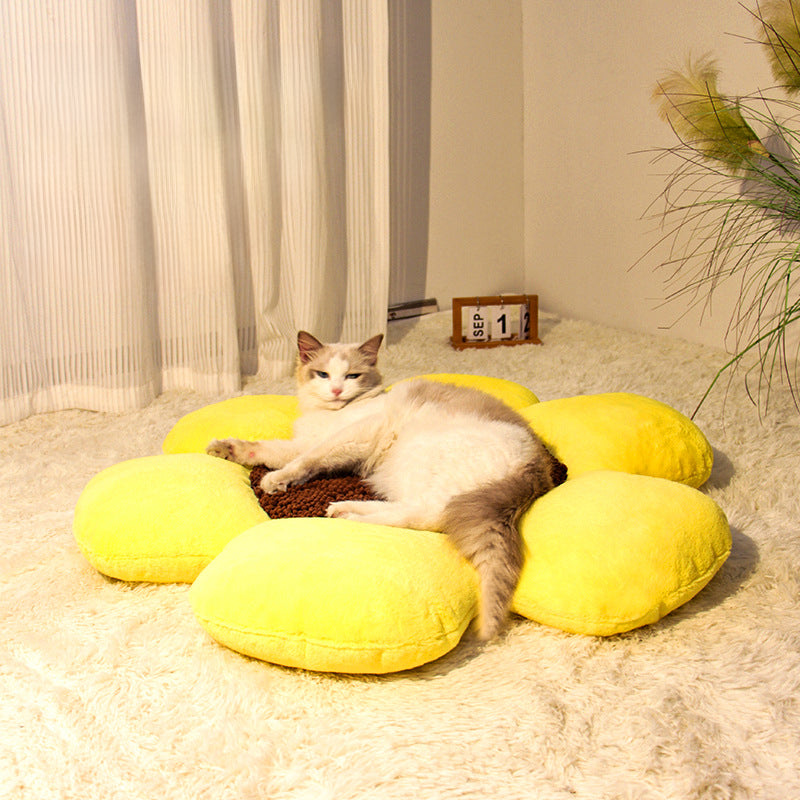 Round Plush Small Animal Nest for All Seasons