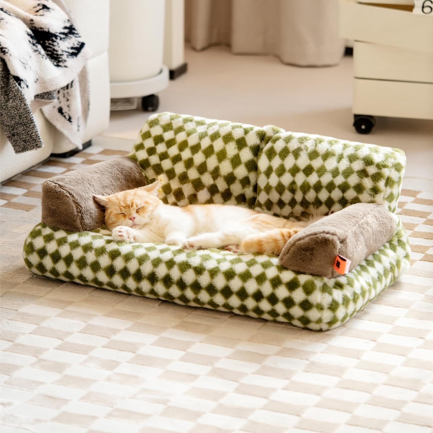 Fluffy Washable Plush Pet Couch Bed with Non-Slip Base